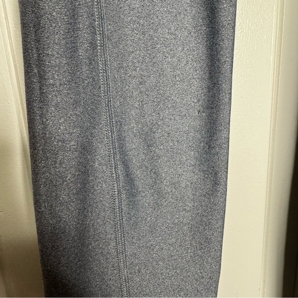 Under Armour Gray Compression Crop leggings XS - Picture 5 of 9